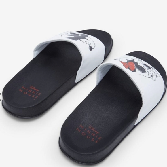 NWT Disney Mickey Mouse & Minnie Mouse Kissing Slide Sandals size 7 Women's - Picture 2 of 3